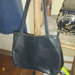 Kenneth Cole black leather purse